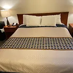 Vantage Point Inn - Woodland Hills